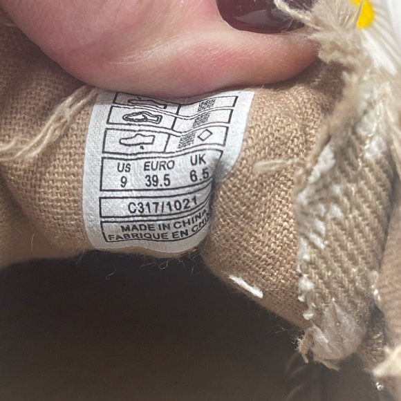 Rocket Dog Daisy Print Canvas Sneakers - Picture 6 of 7